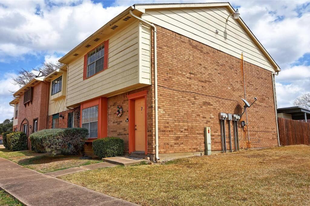 Mpressive Hideaway! Vila Grand Prairie Exterior foto